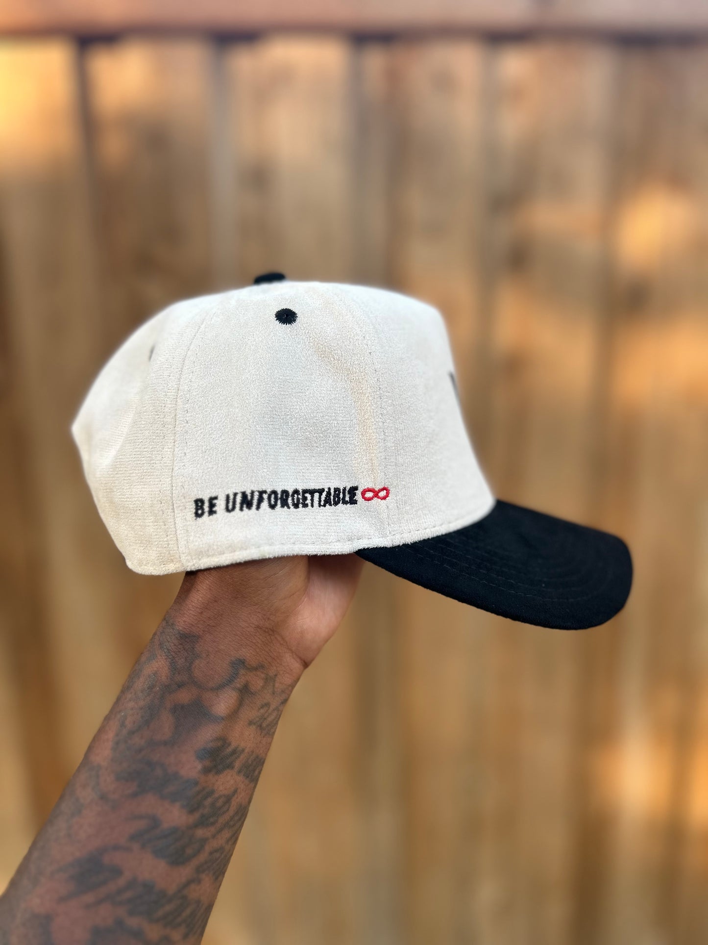 Hat (VIIBEZ)